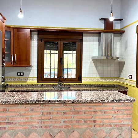 Casa Rural Montes De Trigo เฮเรส เด ลอส คาบาลเญรอส ภายนอก รูปภาพ