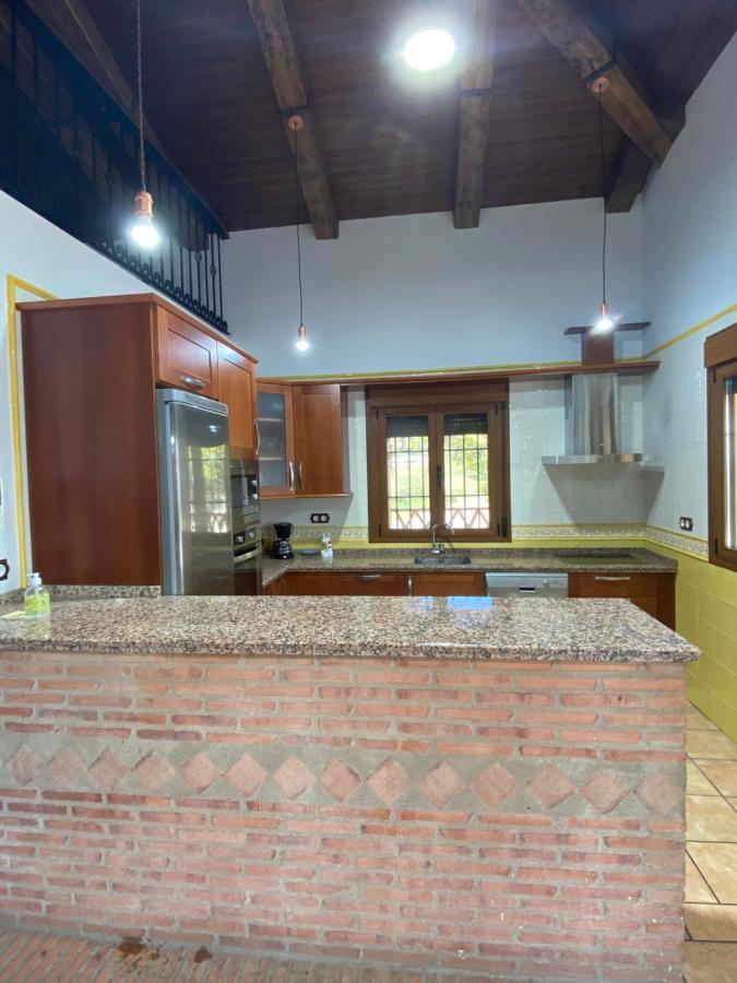 Casa Rural Montes De Trigo เฮเรส เด ลอส คาบาลเญรอส ภายนอก รูปภาพ