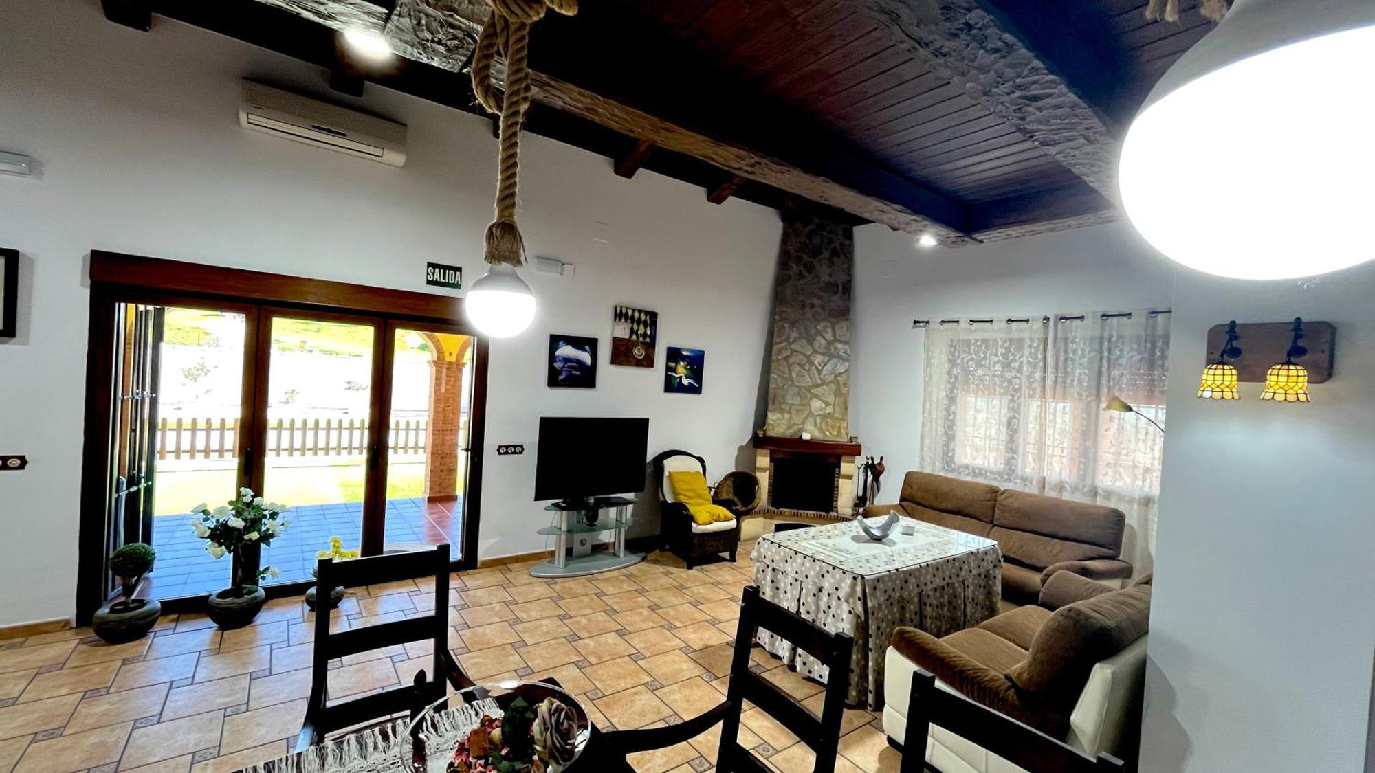 Casa Rural Montes De Trigo เฮเรส เด ลอส คาบาลเญรอส ภายนอก รูปภาพ